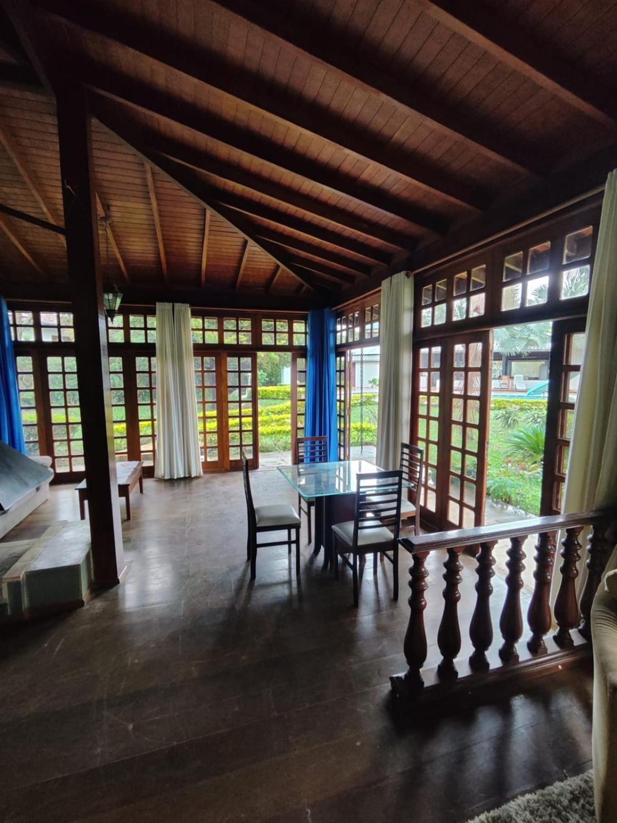 Holiday home Chacara 5 E Piscina Em