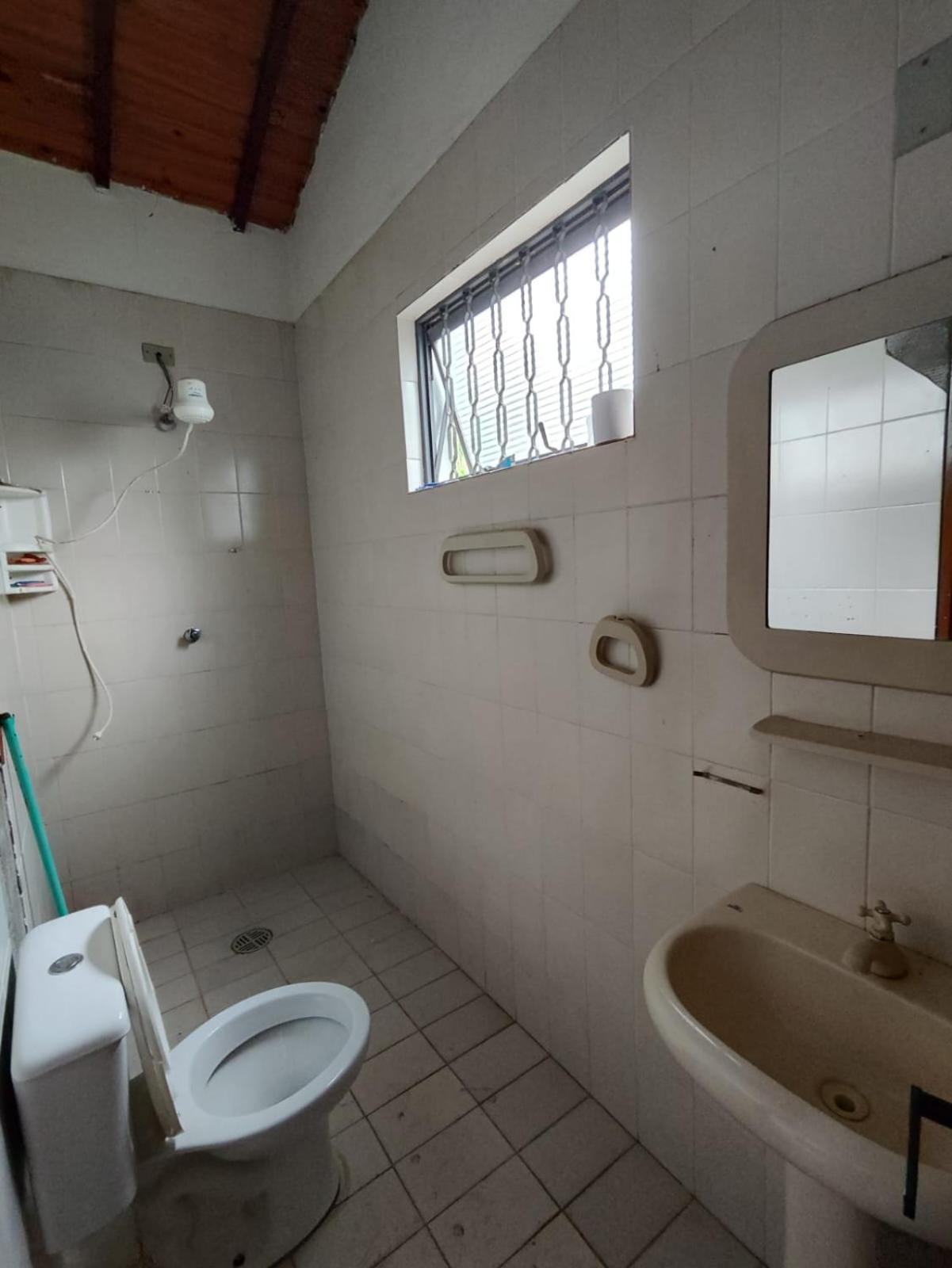 Chacara 5 E Piscina Em