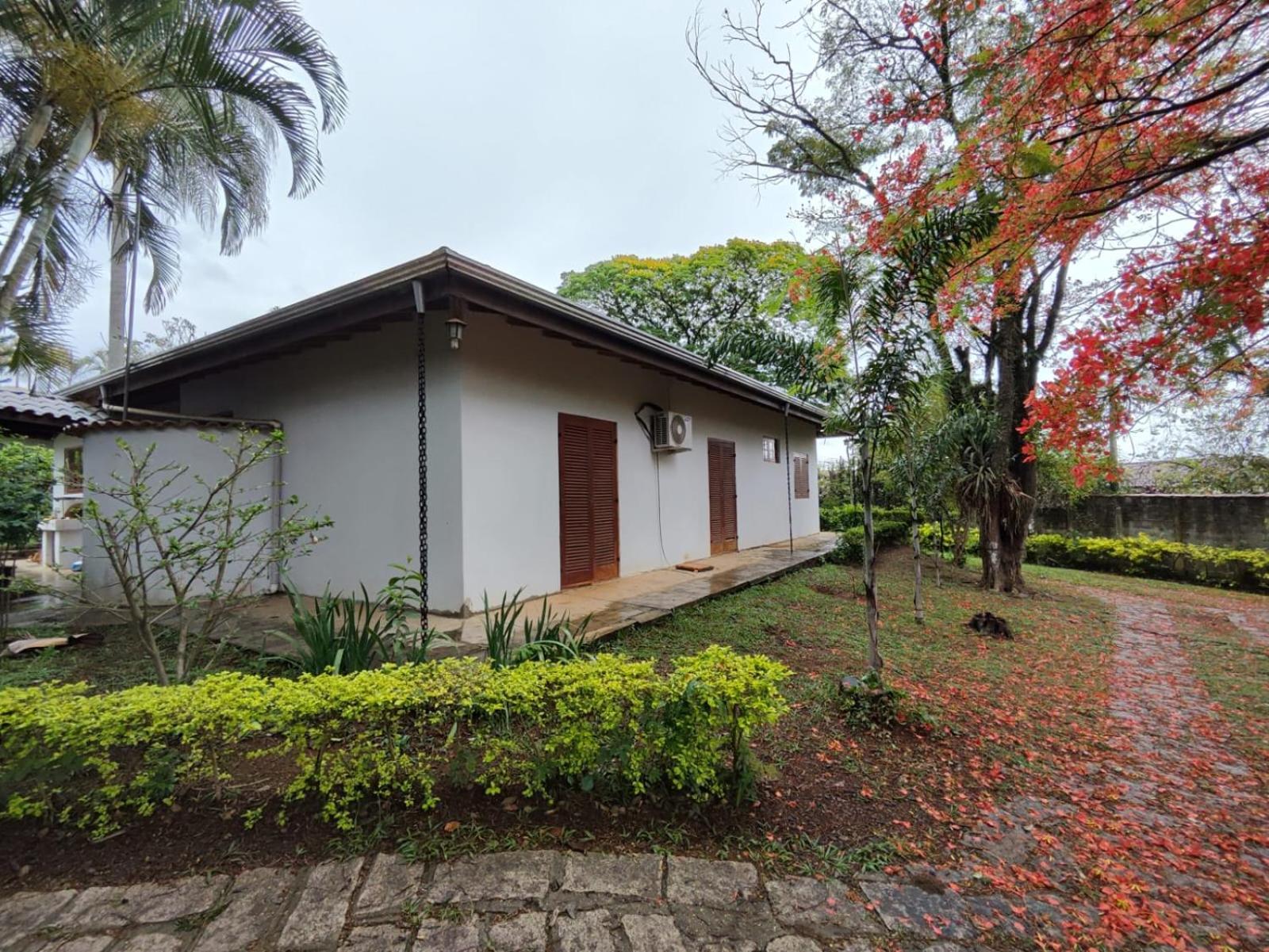 Holiday home Chacara 5 E Piscina Em